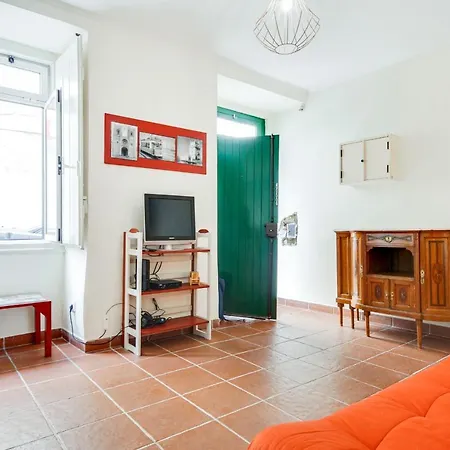 Charming 2 Bedroom In Bairro Da Mouraria